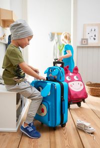 Kinderkofferset mit Tiergesicht in blau und pink, Werbefotografie, Produktdarstellung, © Nicole-Katrin Hübner